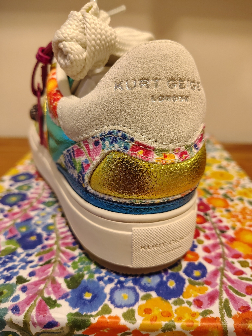 KURT GEIGER Floral Couture Sneakers NWT 39Eur/ 8-8.5 US - Picture 2 of 11